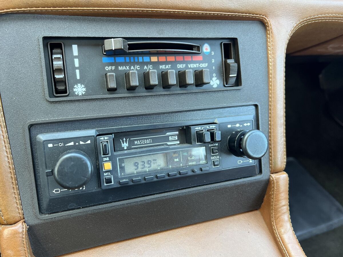 1985 Maserati Biturbo - 18K Miles - Exceptional Condition - Must See - photo 12