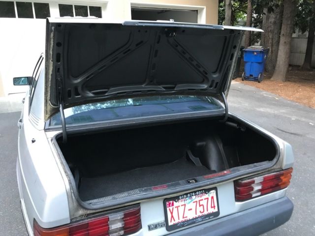 1985 Mercedes-Benz 190-Series - photo 11