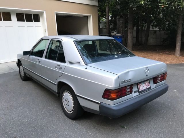 1985 Mercedes-Benz 190-Series - photo 8