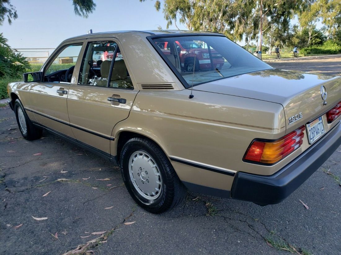 1985 Mercedes-Benz 190-Series - photo 7