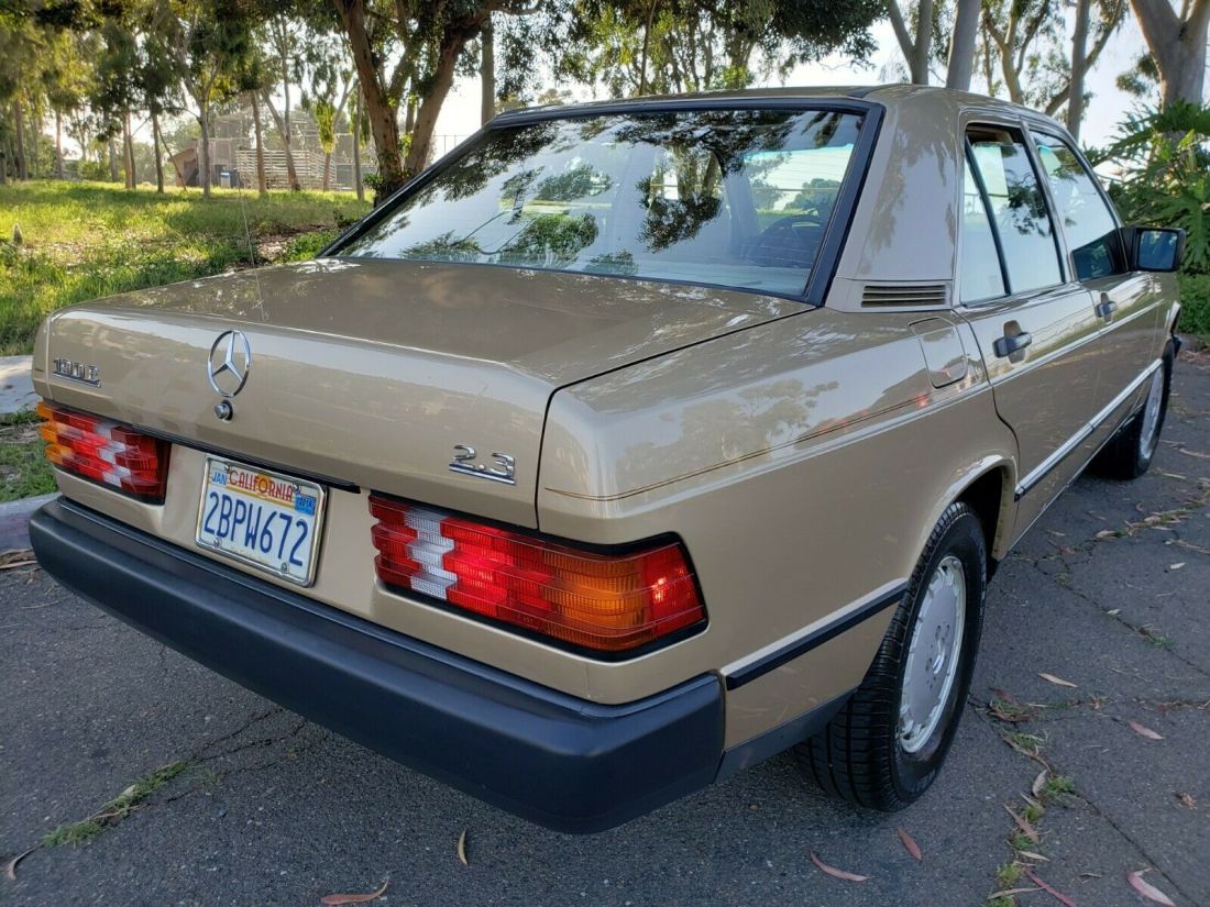 1985 Mercedes-Benz 190-Series - photo 9