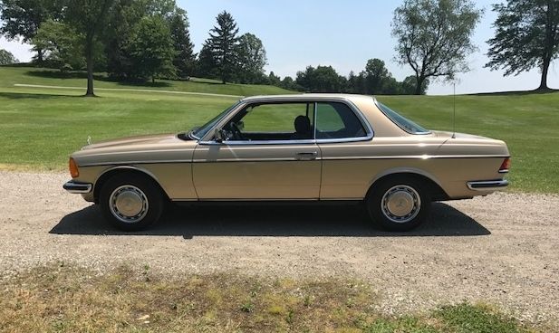 1985 Mercedes 230CE California car RARE German Import W123 four speed manual 1980 Mercedes-Benz 200-Series 230CE