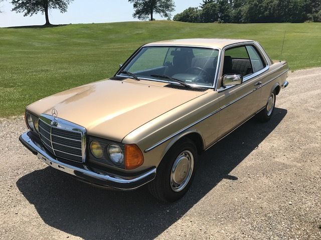 1980 Mercedes-Benz 200-Series 230CE - photo 3