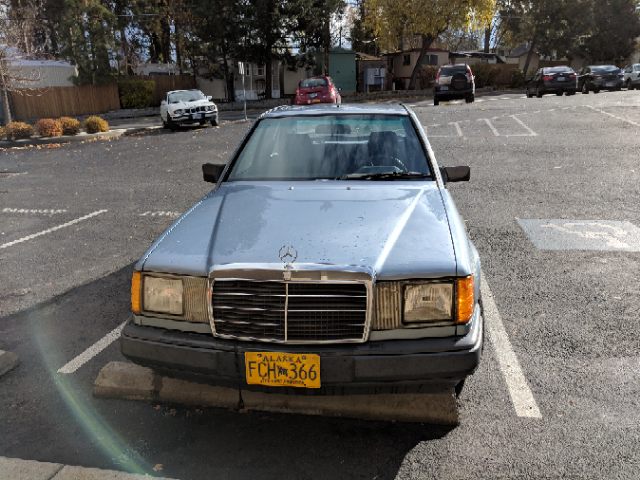 1985 Mercedes-Benz 200-Series - photo 2