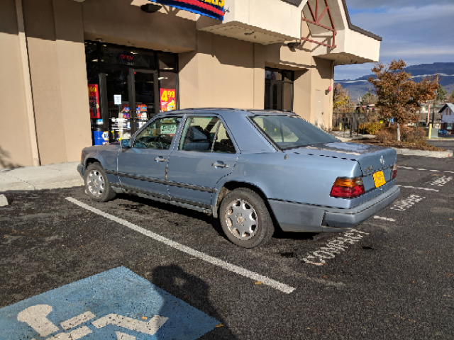 1985 Mercedes-Benz 200-Series - photo 4