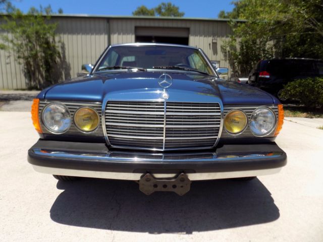 1985 Mercedes-Benz 300-Series 300cd - photo 9
