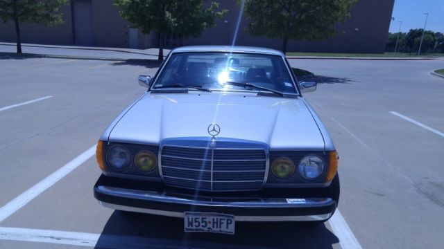 1985 Mercedes-Benz 300-Series Coupe - photo 9