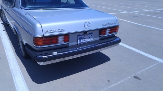 1985 Mercedes-Benz 300-Series 300 CD - photo 10