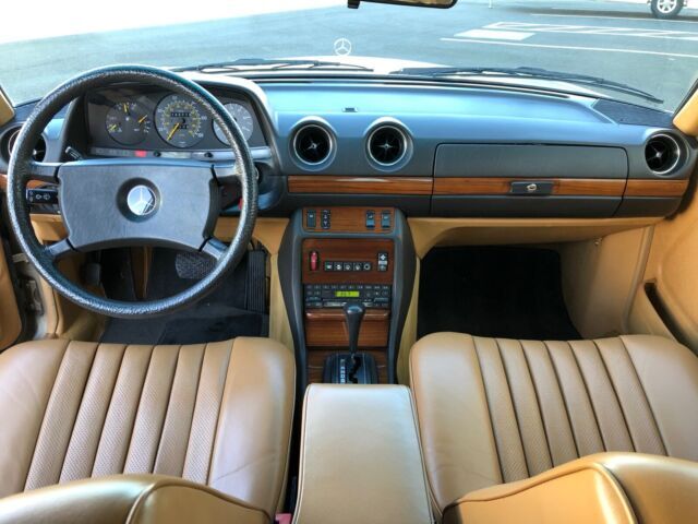 1985 Mercedes-Benz 300-Series - photo 9