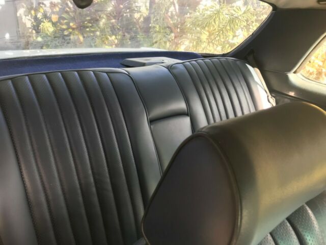 1985 Mercedes-Benz 300-Series 2 door pillar less coupe - photo 12