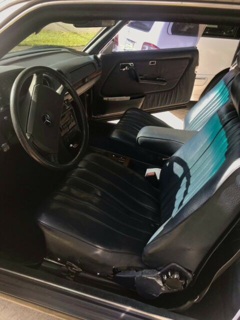 1985 Mercedes-Benz 300-Series 2 door pillar less coupe - photo 6