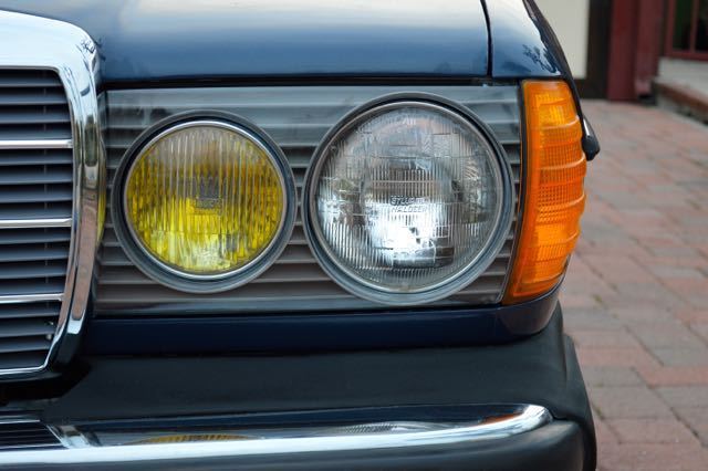 1985 Mercedes-Benz 300-Series 2 door coupe - photo 11