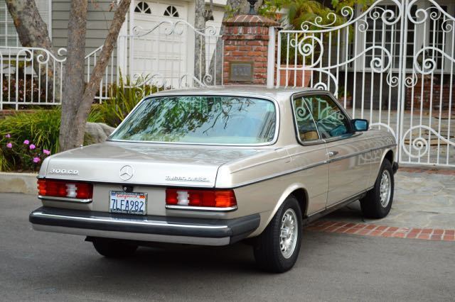 1985 Mercedes-Benz 300-Series - photo 11