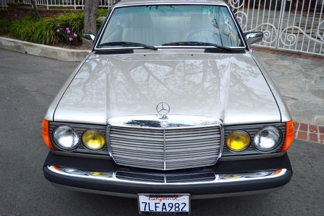 1985 Mercedes-Benz 300-Series - photo 8