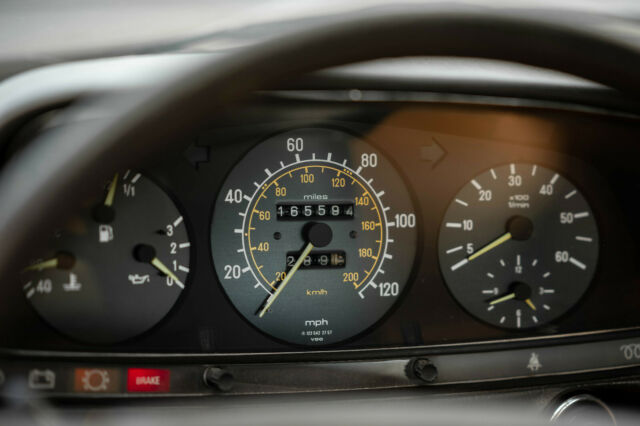 1985 Mercedes-Benz 300-Series 2 door pillar less coupe - photo 11