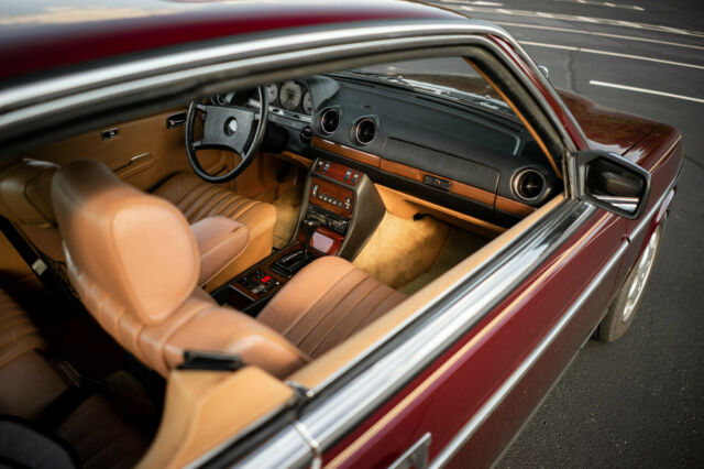 1985 Mercedes-Benz 300-Series 2 door pillar less coupe - photo 8