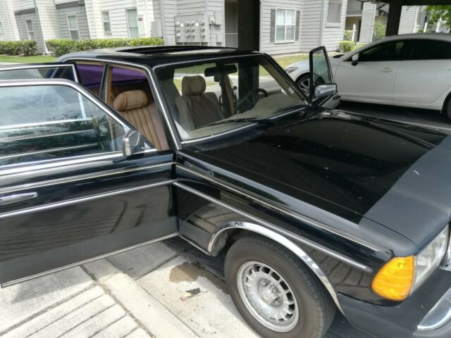 1985 Mercedes-Benz 300-Series - photo 2