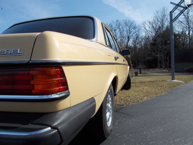 1985 Mercedes-Benz 300-Series - photo 8