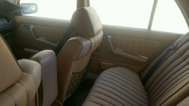 1985 Mercedes-Benz 300-Series Base Sedan 4-Door - photo 4