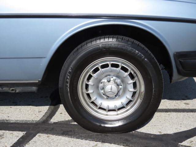 1985 Mercedes-Benz 300-Series 300D - photo 10