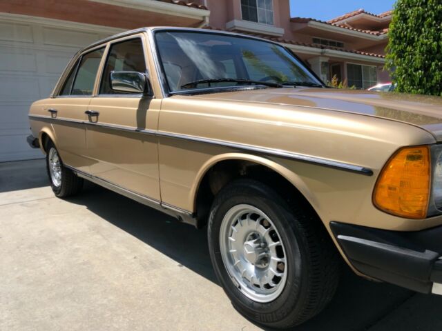1985 Mercedes-Benz 300-Series - photo 10