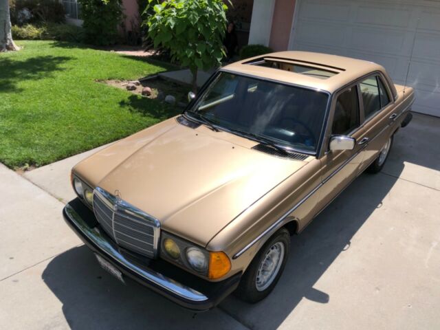 1985 Mercedes-Benz 300-Series - photo 11