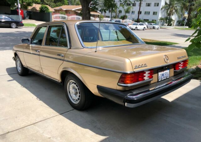 1985 Mercedes-Benz 300-Series - photo 3