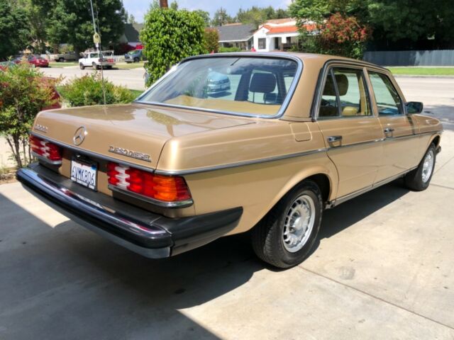 1985 Mercedes-Benz 300-Series - photo 4