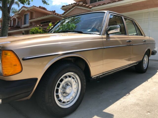 1985 Mercedes-Benz 300-Series - photo 9