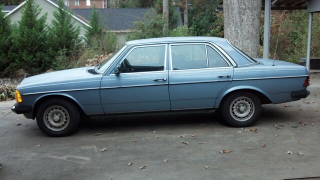 1985 Mercedes 300D W123 IMPORTED FROM GERMANY 1985 Mercedes-Benz 300-Series 300D