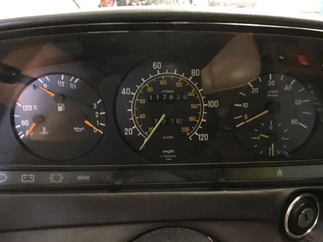 1985 Mercedes-Benz 300-Series TURBO DIESEL - photo 3