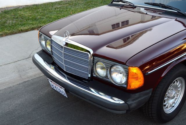 1985 Mercedes-Benz 300-Series W123 turbo diesel wagon , low miles - photo 12