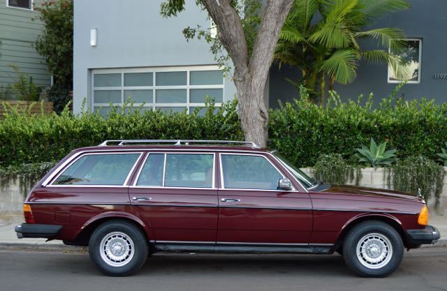 1985 Mercedes-Benz 300-Series W123 turbo diesel wagon , low miles - photo 3