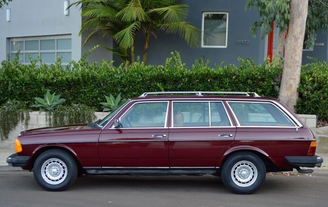 1985 Mercedes-Benz 300-Series W123 turbo diesel wagon , low miles - photo 4