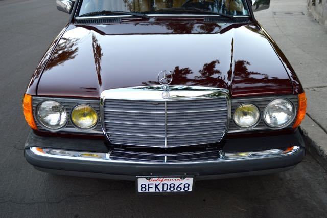 1985 Mercedes-Benz 300-Series W123 turbo diesel wagon , low miles - photo 9