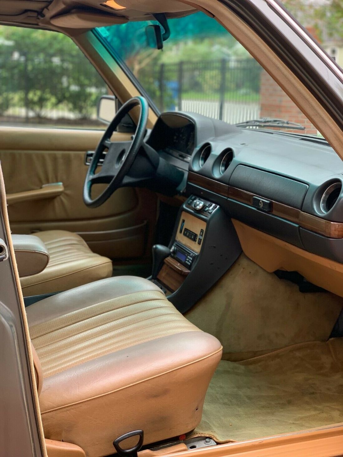 1985 Mercedes-Benz 300-Series - photo 2