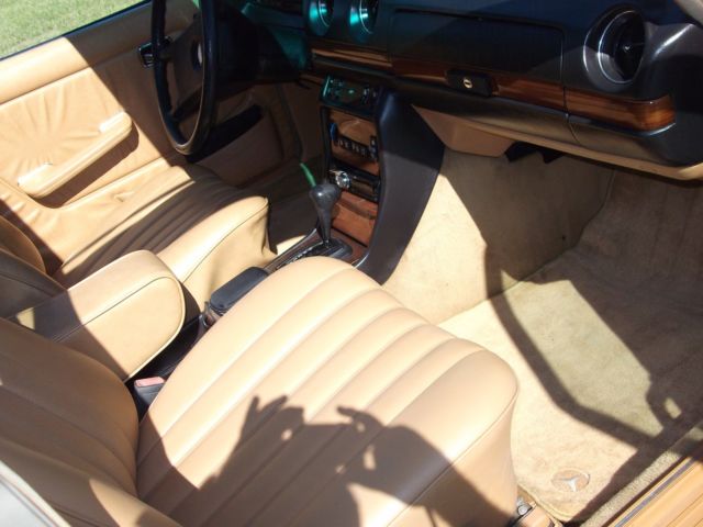 1985 Mercedes-Benz 300-Series Wagon - photo 9