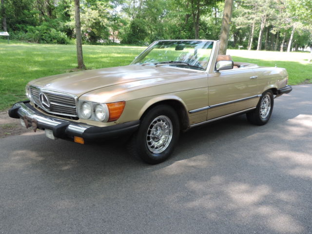1985 Mercedes 380SL Both Tops. Runs GREAT! Nice classic sumer car. NO RESERVE. 1985 Mercedes-Benz SL-Class Convertible