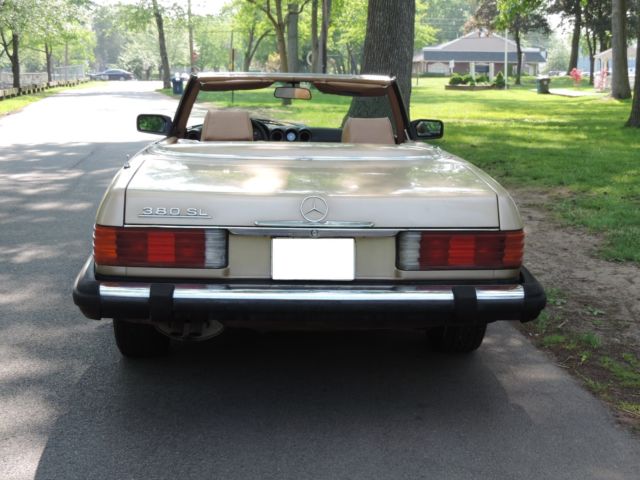 1985 Mercedes-Benz SL-Class Convertible - photo 11