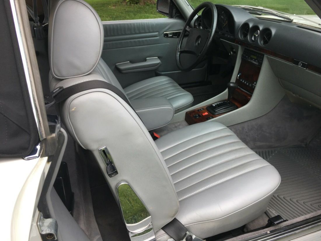 1985 Mercedes-Benz 300-Series 380SL - photo 3