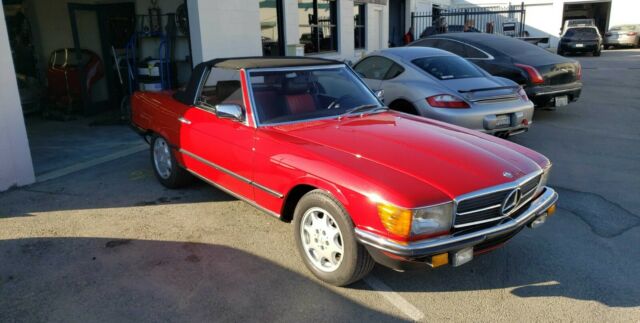 1985 Mercedes Bend 280SL 1985 Mercedes-Benz SL-Class