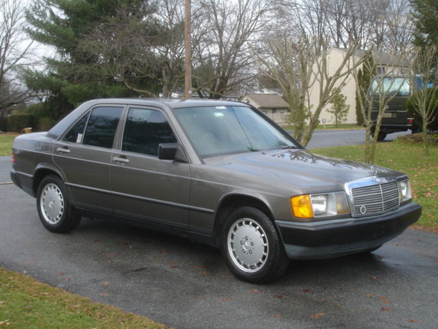 1985 Mercedes-Benz 190-Series - photo 2