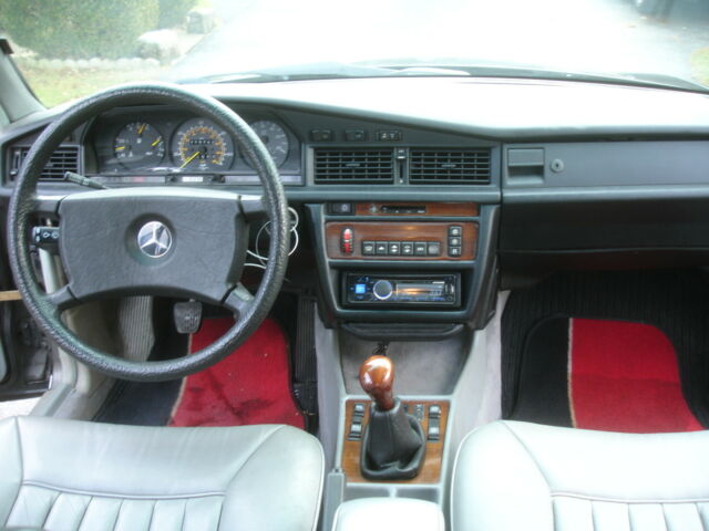 1985 Mercedes-Benz 190-Series - photo 3