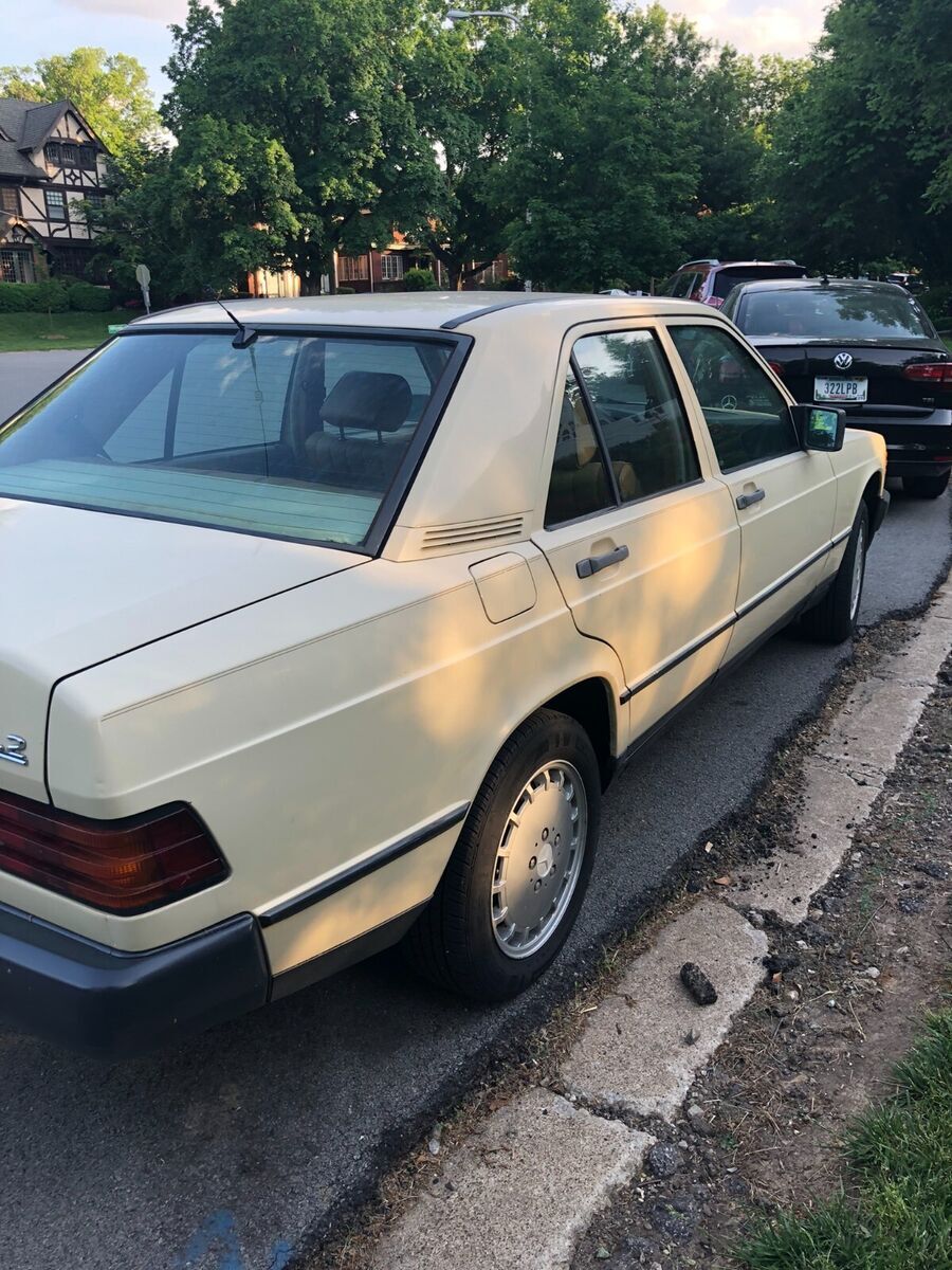 1985 Mercedes-Benz 190-Series - photo 2