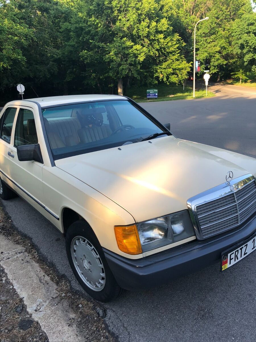 1985 Mercedes-Benz 190-Series - photo 3