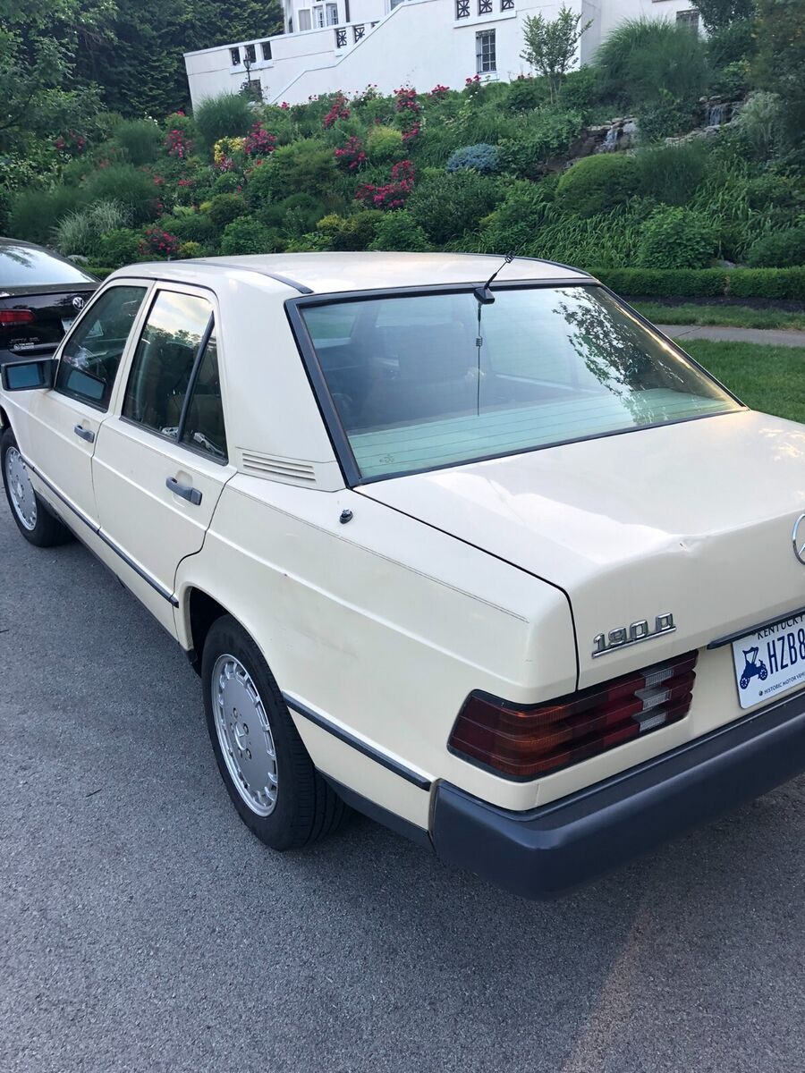 1985 Mercedes-Benz 190-Series - photo 5
