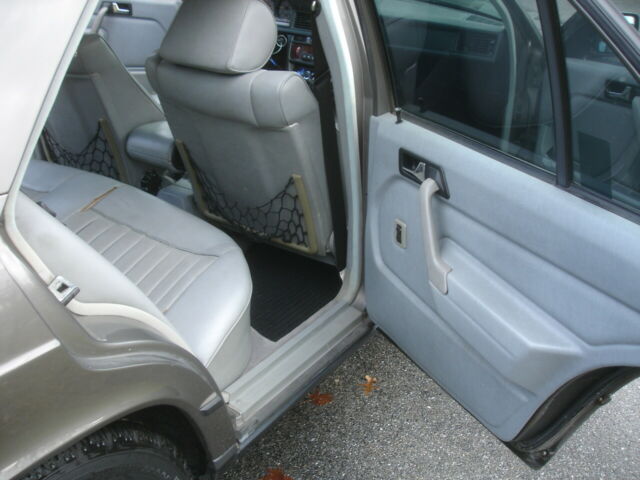 1985 Mercedes-Benz 190-Series gray leather - photo 10