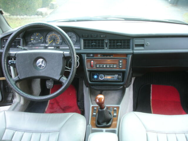 1985 Mercedes-Benz 190-Series gray leather - photo 11