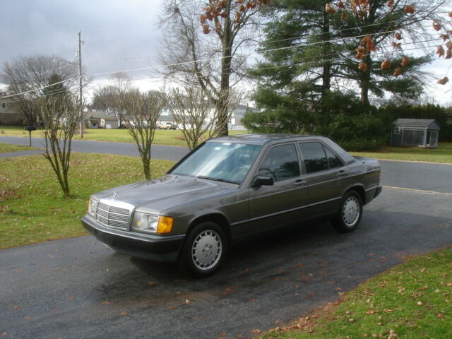 1985 Mercedes-Benz 190-Series gray leather - photo 2