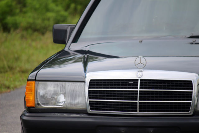 1985 Mercedes-Benz 190E - photo 2